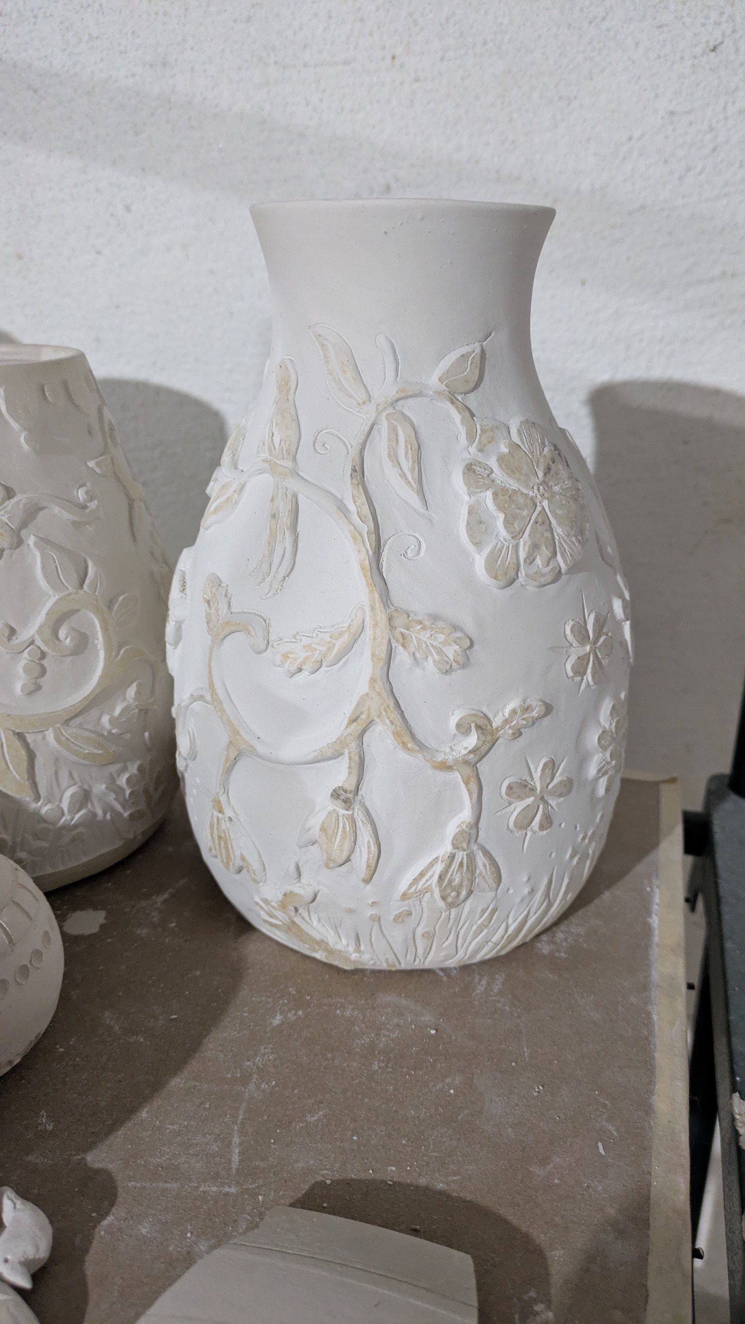 The Pot of Many Cracks